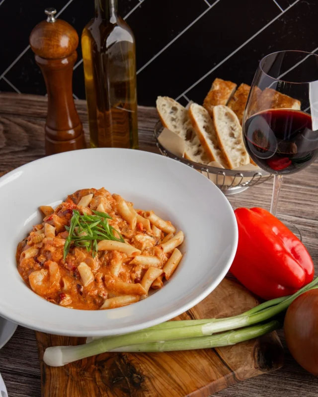 May is Celiac Awareness Month, and we're proud to offer a dedicated Gluten-Free menu at Biaggi's! From appetizers to entrées, enjoy your favorites without compromise. 

Head to our website to see our Gluten-Free menu or ask your server to see our GF options next time you dine with us! 💚